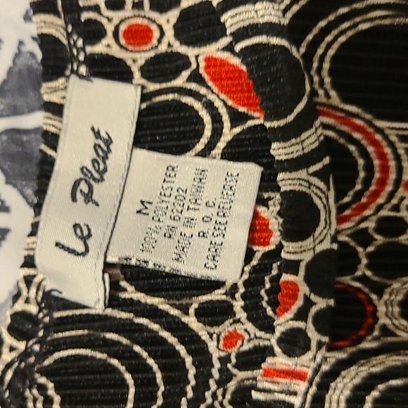 Sleeveless blouse size M - Picture 3 of 3